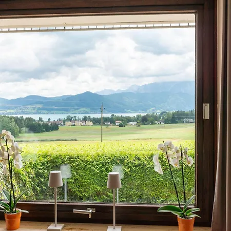 Near Hiking Trails Semesterbostad